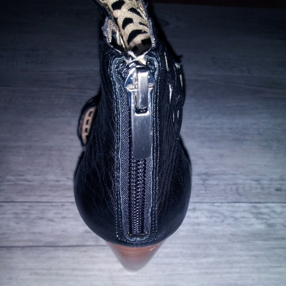 EUC Enzo Angiolini Wedge Sandals - Picture 7 of 8